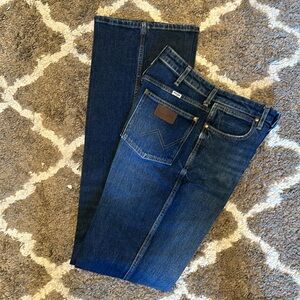 Brand new Wrangler 27x36